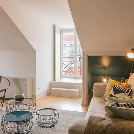 Apartment Cathedral View Penthouse Lisbon